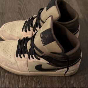 Nike High-Top Sneakers - Cream and Black
